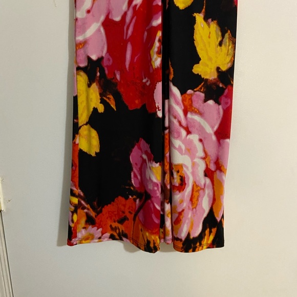 Dress - Picture 4 of 6